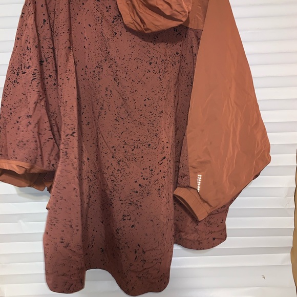 Lululemon Ride & Reflect Jacket - Picture 4 of 10